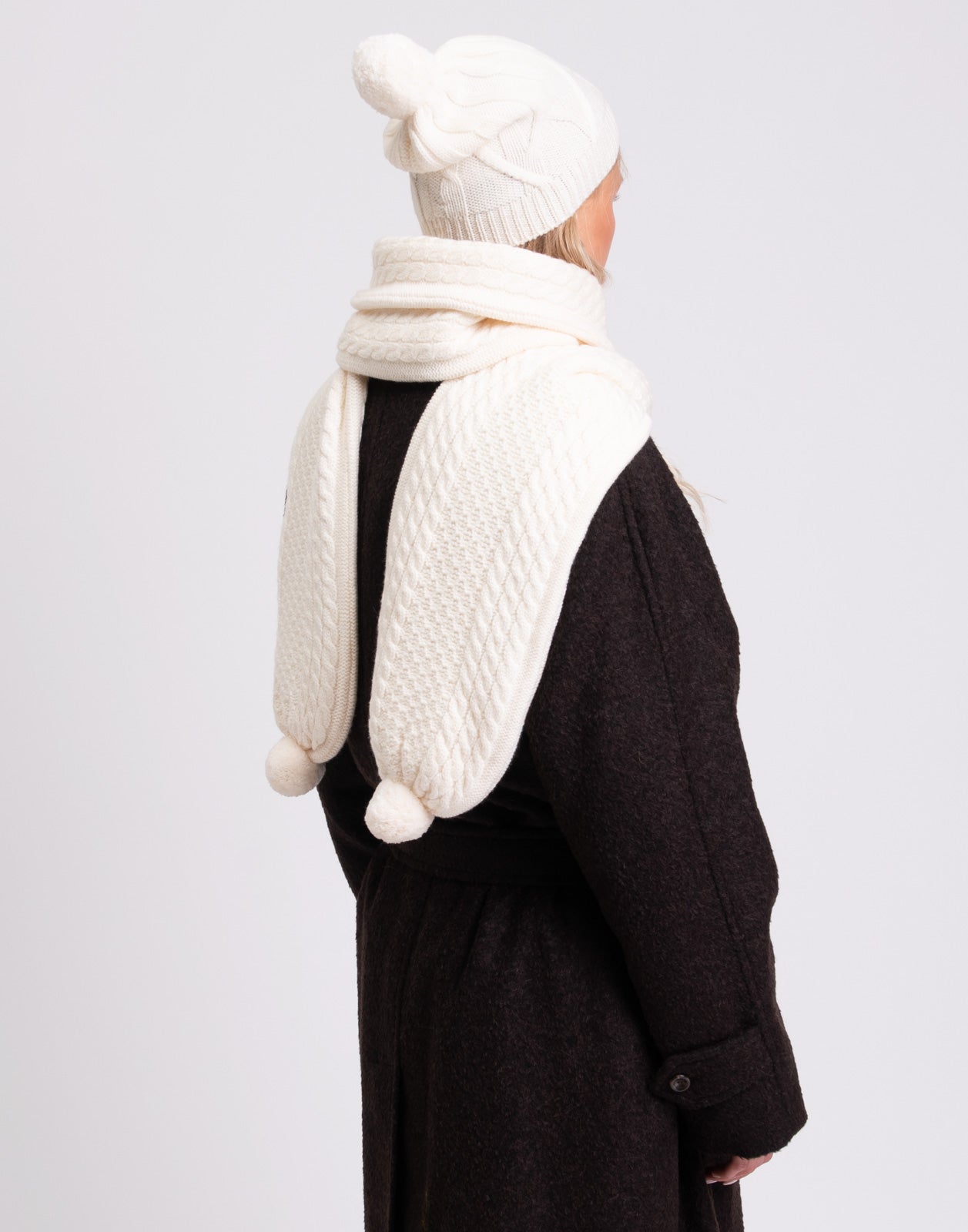 RRP €340 CHINTI & PARKER Merino Wool Scarf & Beanie Cap One Size Cable Knit gallery main photo