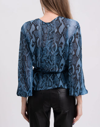 8 Wrap Top Size IT 42 Snakeskin Pattern Made in Italy gallery photo number 6