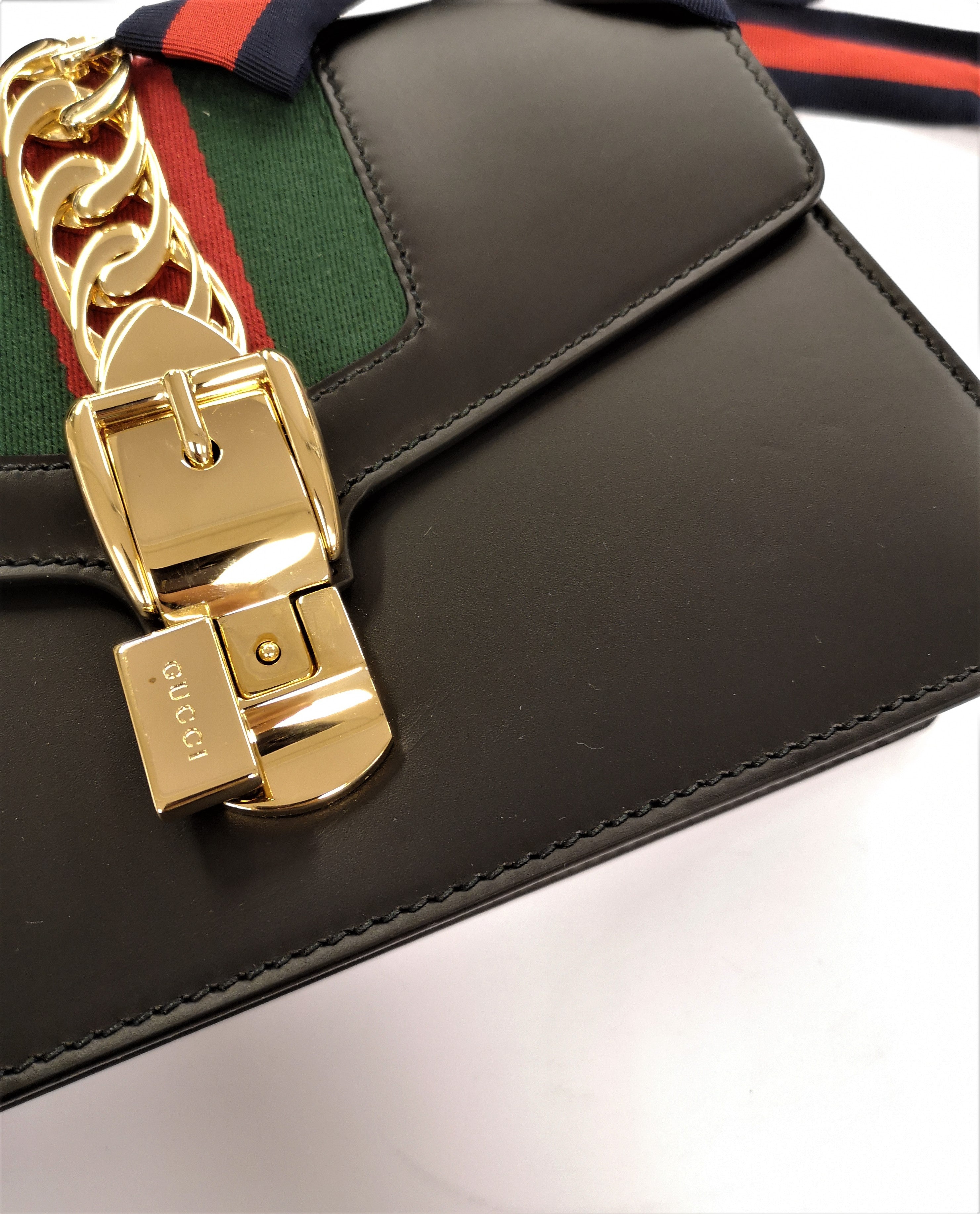 Gucci sylvie discount leather mini bag