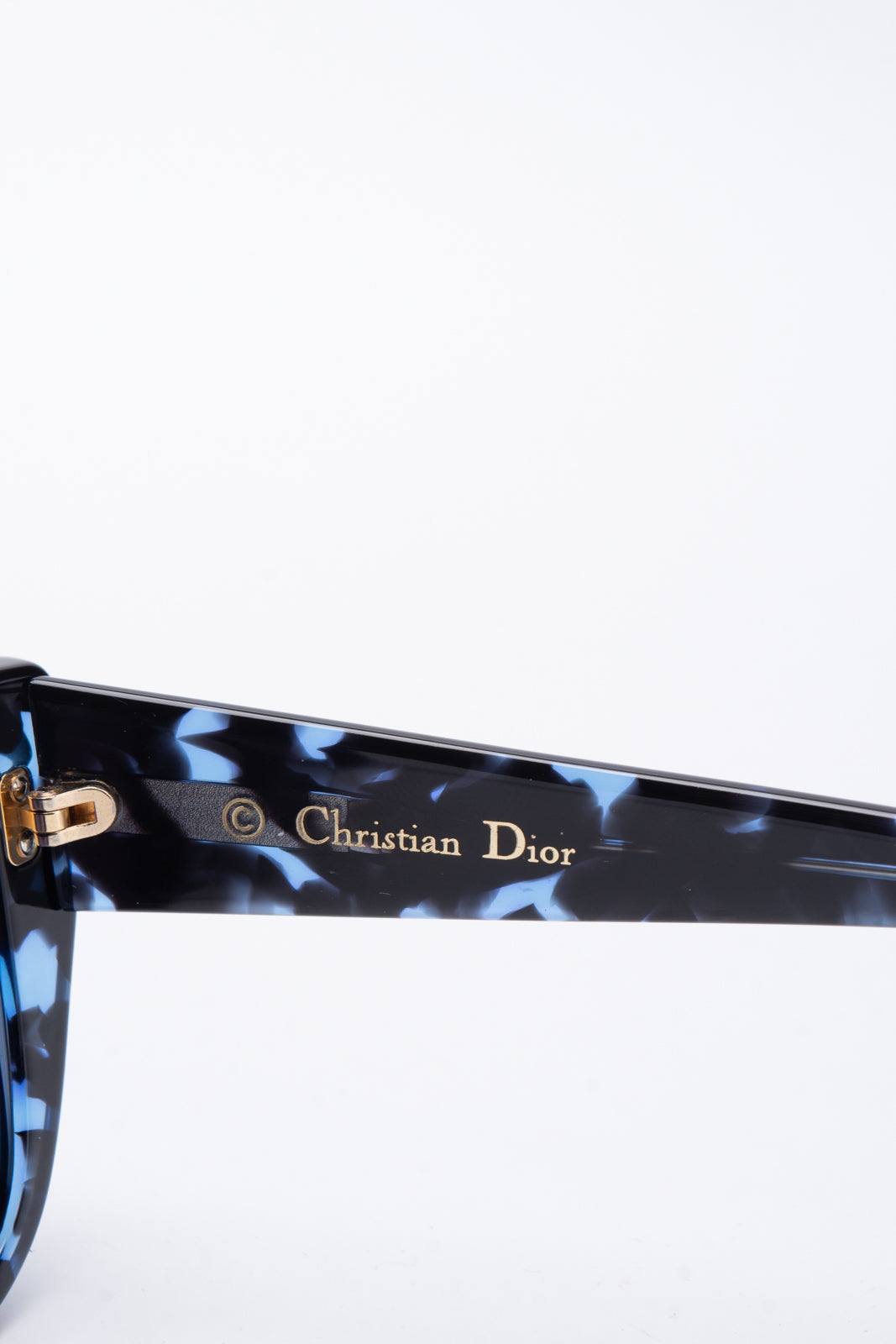 Sunglasses DIOR Signature DIORSIGNATURE B5I 24C0 51-19 Tortoise in stock |  Price 368,33 € | Visiofactory